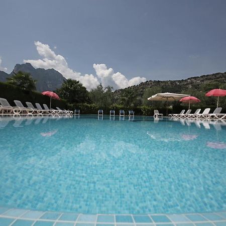 Hotel Villa Verde Torbole Sul Garda ภายนอก รูปภาพ