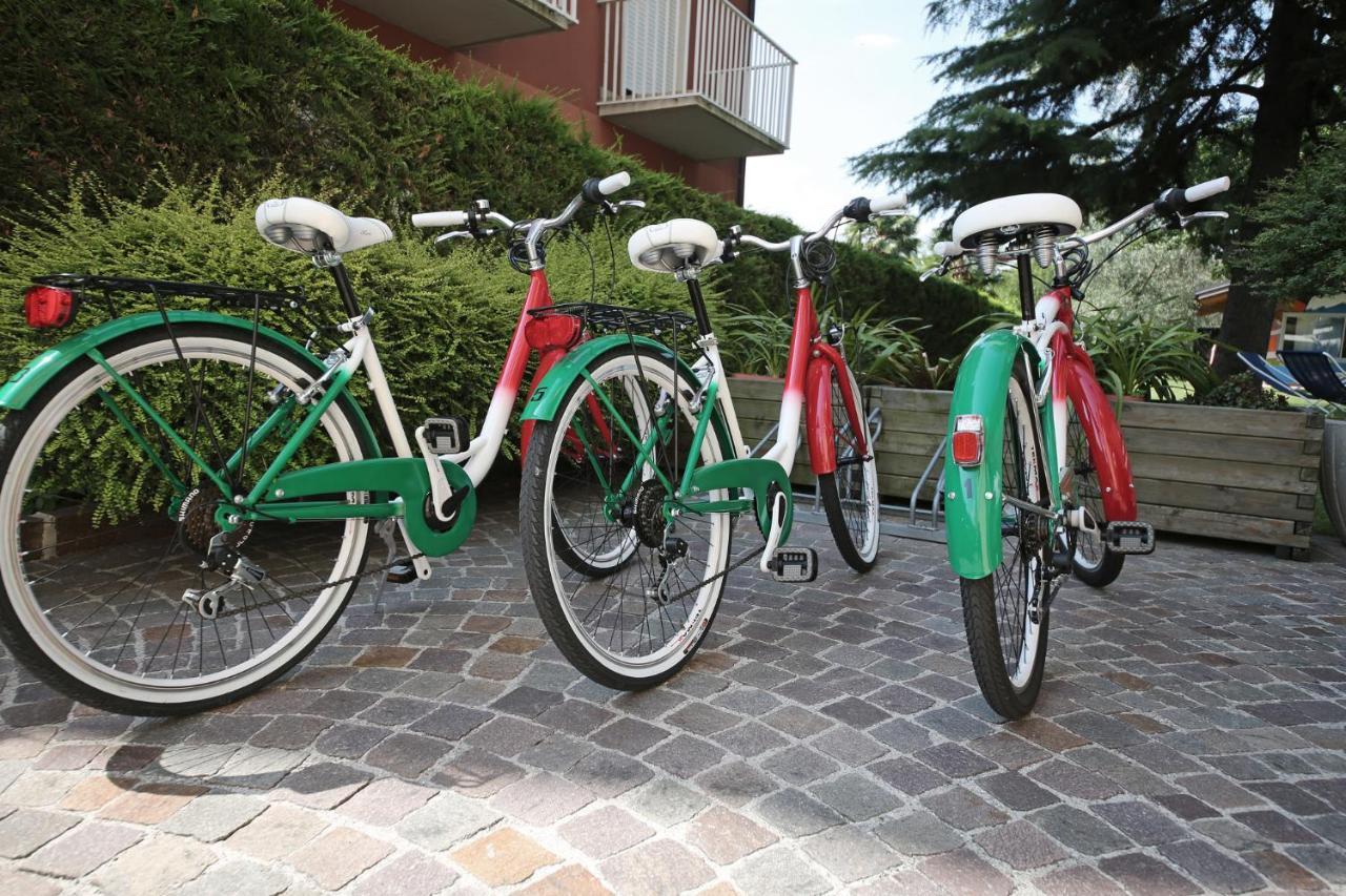 Hotel Villa Verde Torbole Sul Garda ภายนอก รูปภาพ