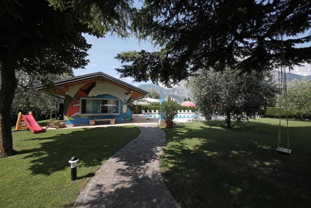 Hotel Villa Verde Torbole Sul Garda ภายนอก รูปภาพ