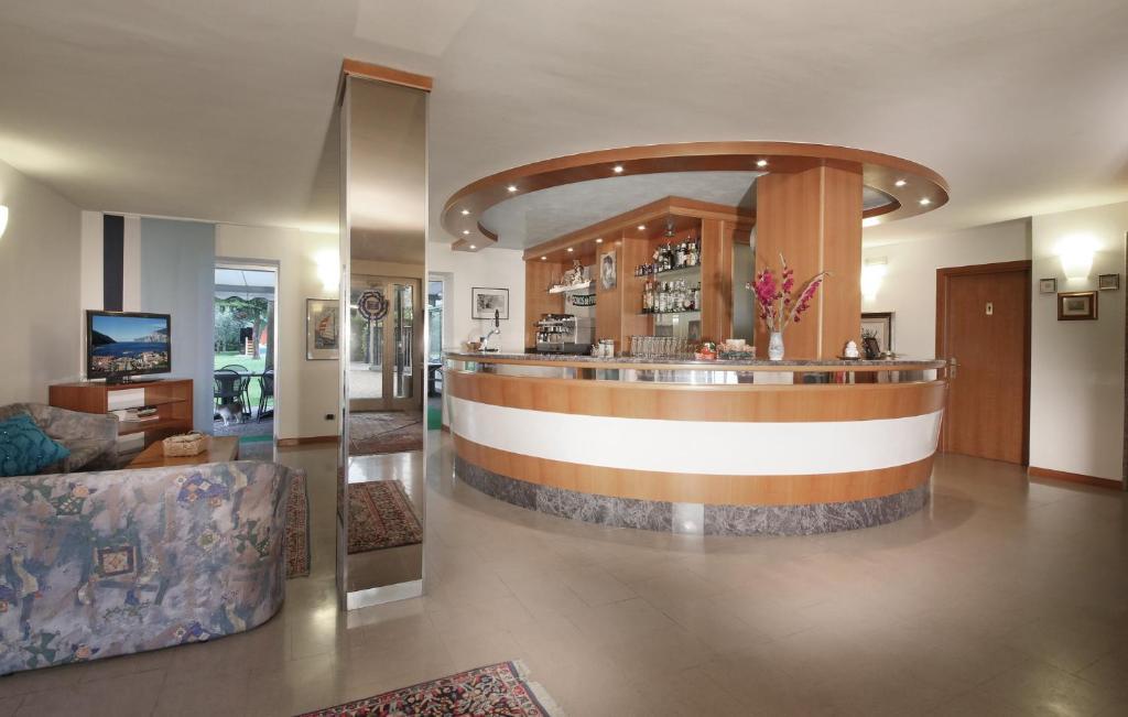 Hotel Villa Verde Torbole Sul Garda ภายนอก รูปภาพ