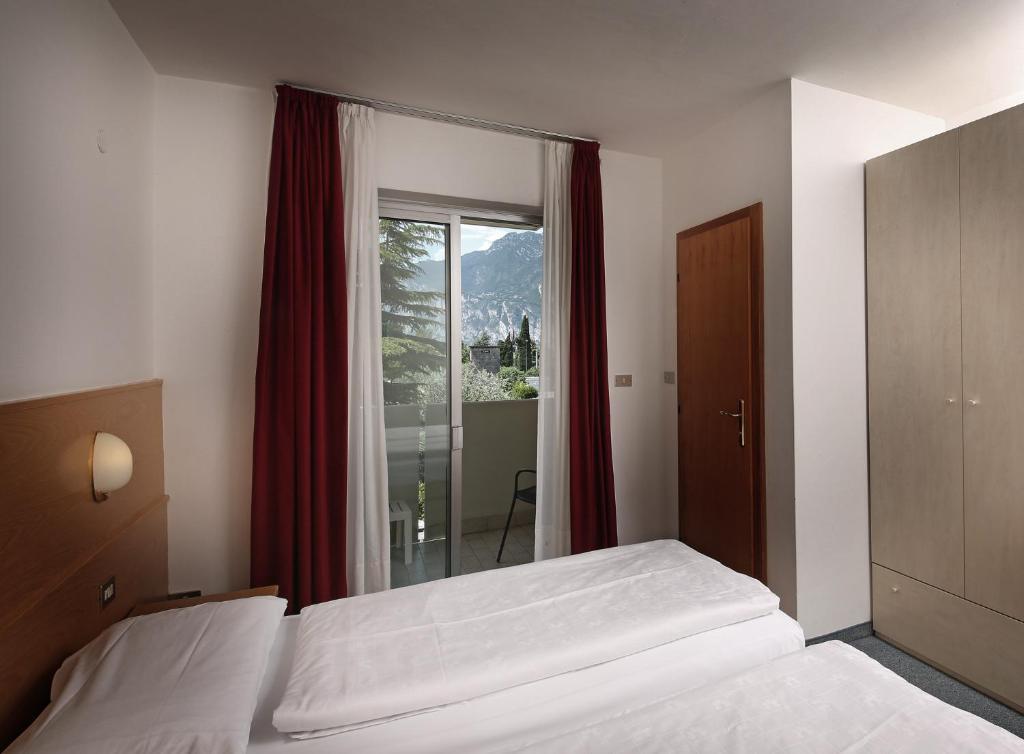 Hotel Villa Verde Torbole Sul Garda ภายนอก รูปภาพ