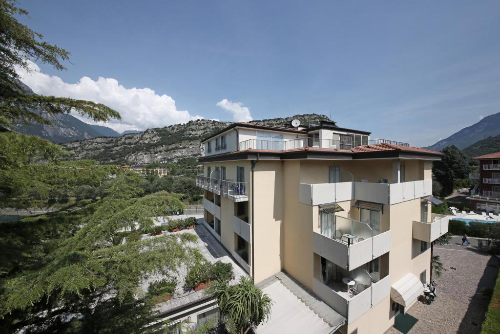 Hotel Villa Verde Torbole Sul Garda ภายนอก รูปภาพ