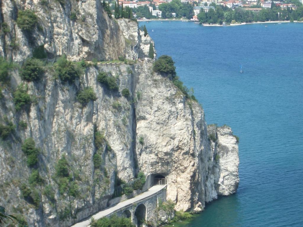Hotel Villa Verde Torbole Sul Garda ภายนอก รูปภาพ