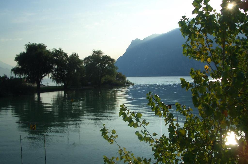 Hotel Villa Verde Torbole Sul Garda ภายนอก รูปภาพ